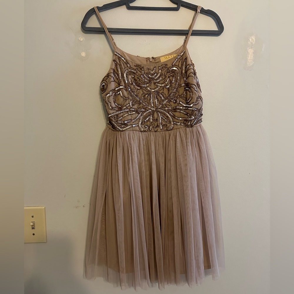 Maya Petite Tan Mini Dress Size 4